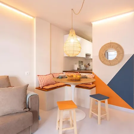 Home2book Charming Seaside Apt El Medano, Terrace 아파트 *